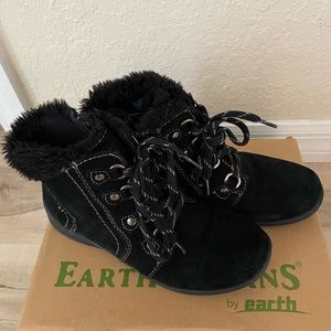 Earth Origins Crowley Leather Water Resistant Side Zip Ankle Boots 6.5M